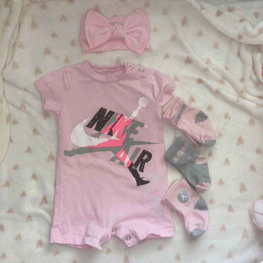 0-3 months baby girl Jordan outfit